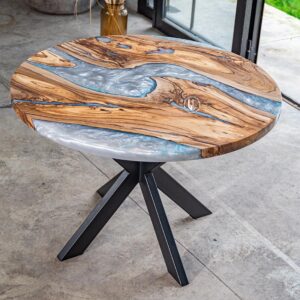 Tavolo da pranzo Glamour in noce europeo massello e resina argentata/bianca pigmentata