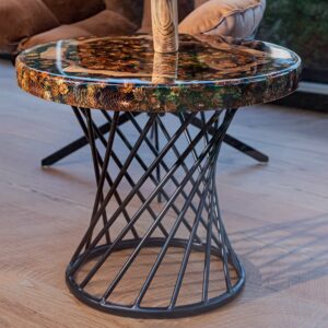 Tavolino da caffè Bosco in pigne di larice e resina verde trasparente